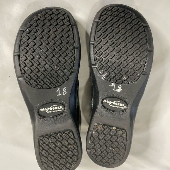 Easy Works Nurse Shoes 8M Women’s Black Slip Resistant Clogs Work Comfort unique - Picture 7 of 9